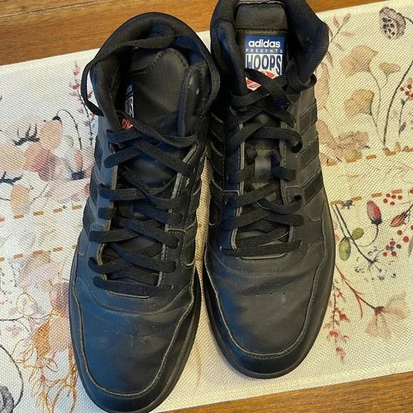 Adidas | Presents Hoops | Mid Basketball Sneaker | Men’s 10.5 - Picture 6 of 7